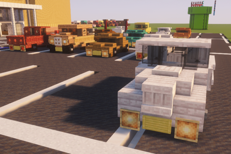 Car in the Minecraft oarking lot